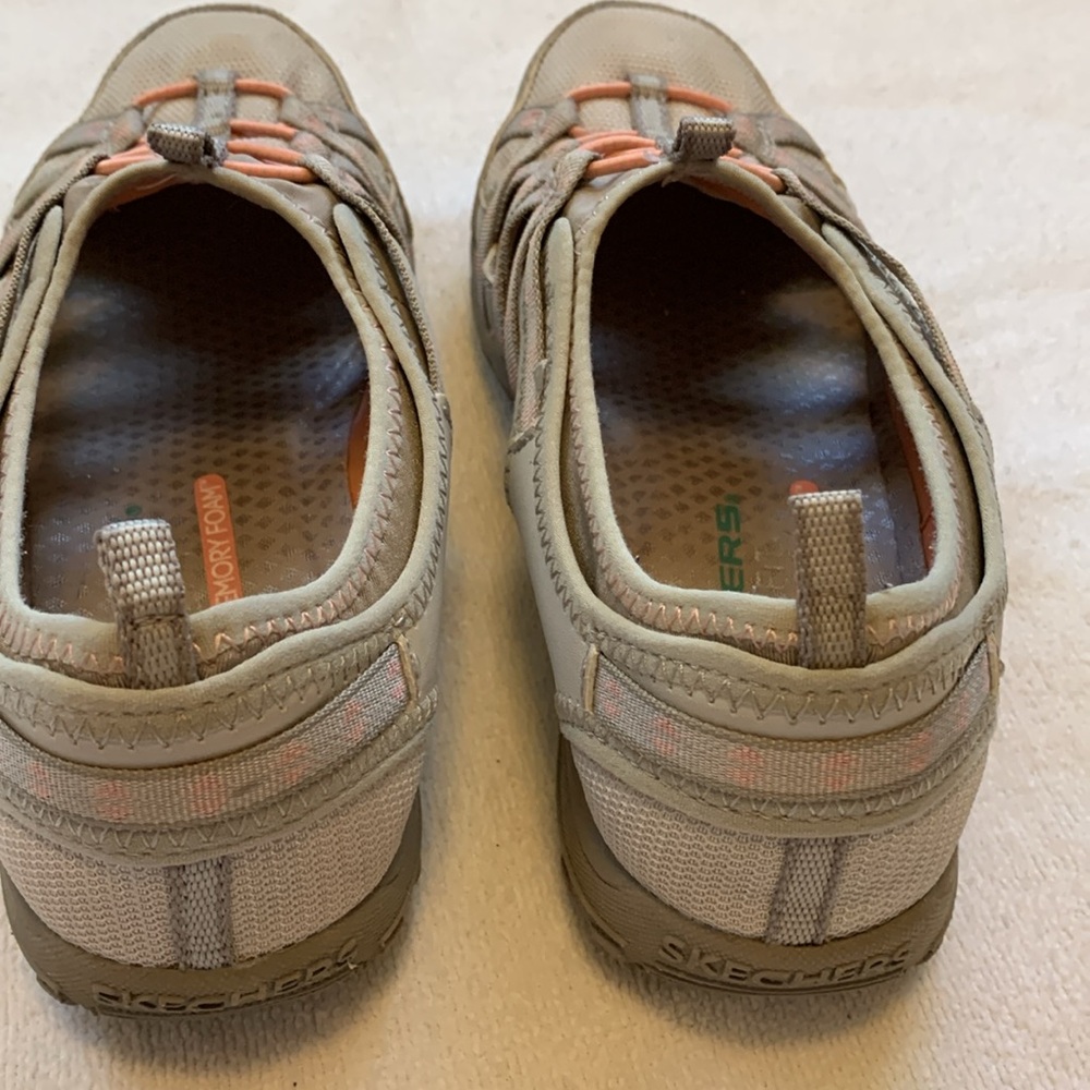 Skechers relaxed fit, air cooled, memory foam, tennis shoes, sneakers size 7 - Picture 4 of 10